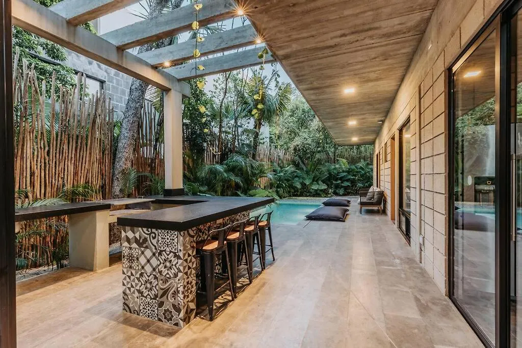 Deluxe Villa At Exclusive Gated Community La Privada Aldea Zama, 5 Bedroom Private Pool & Concierge Service Tulum